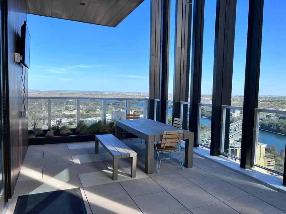 Rainey St Condo With Rooftop Pool, Lake View & Gym Austin Exterior photo